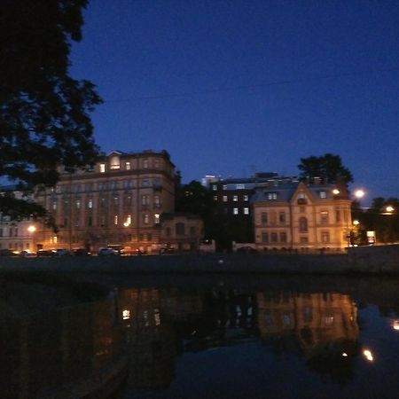 Charming St. Petersburg Apartment Luaran gambar